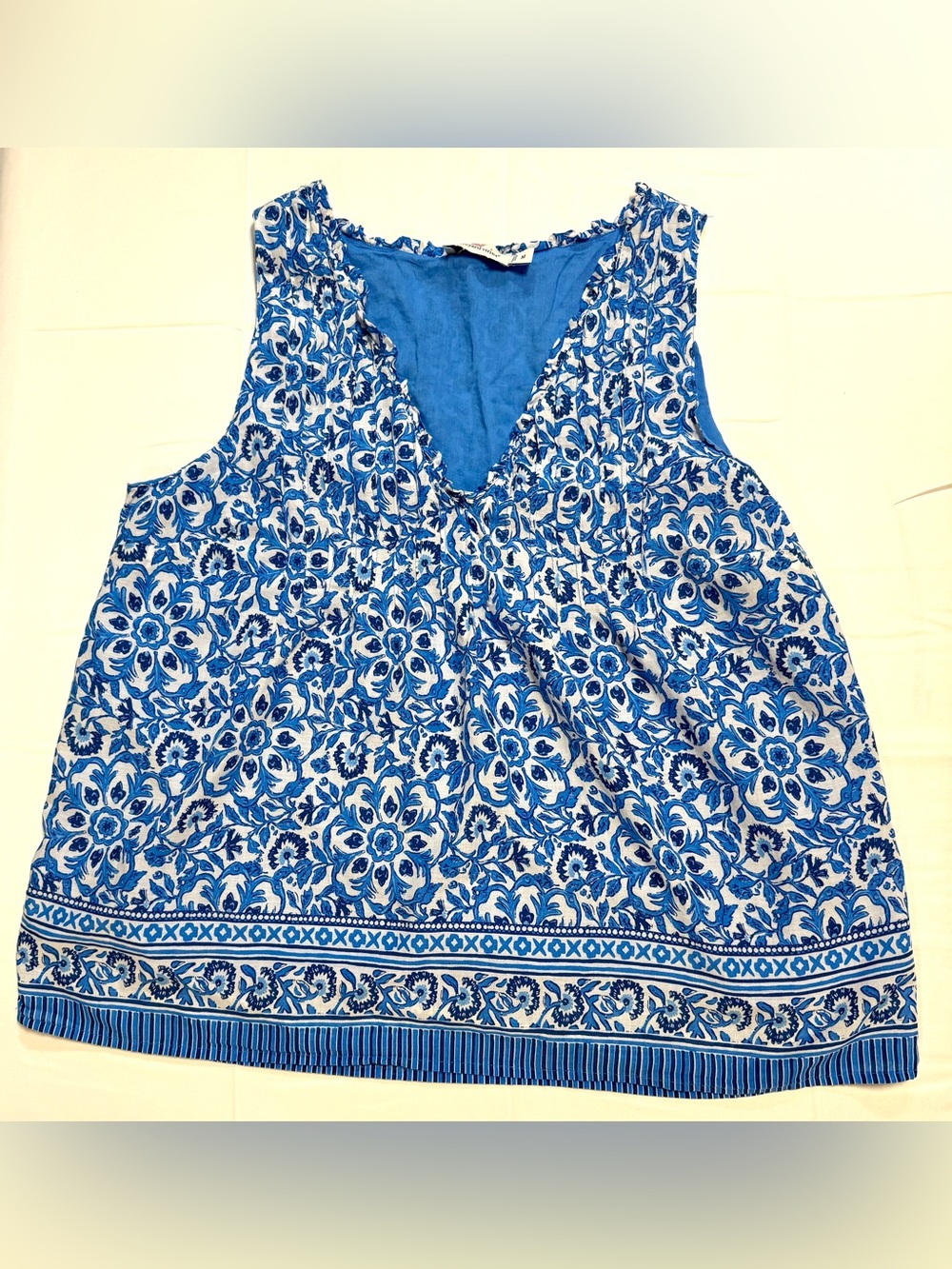 Vineyard Vines Blue Floral Sleeveless Blouse Medium Lightweight Cotton Modal